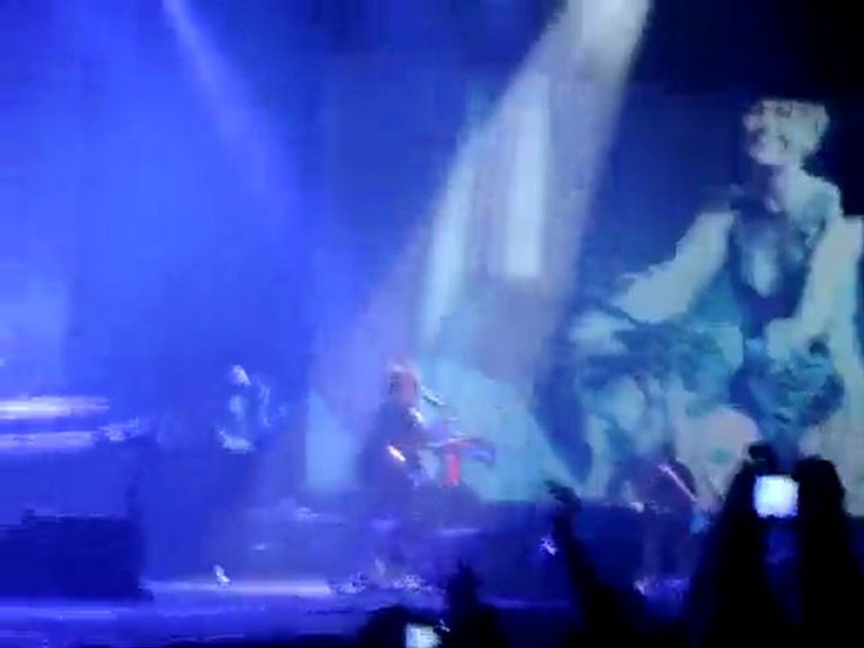 Indochine-Lyon 17.0410
