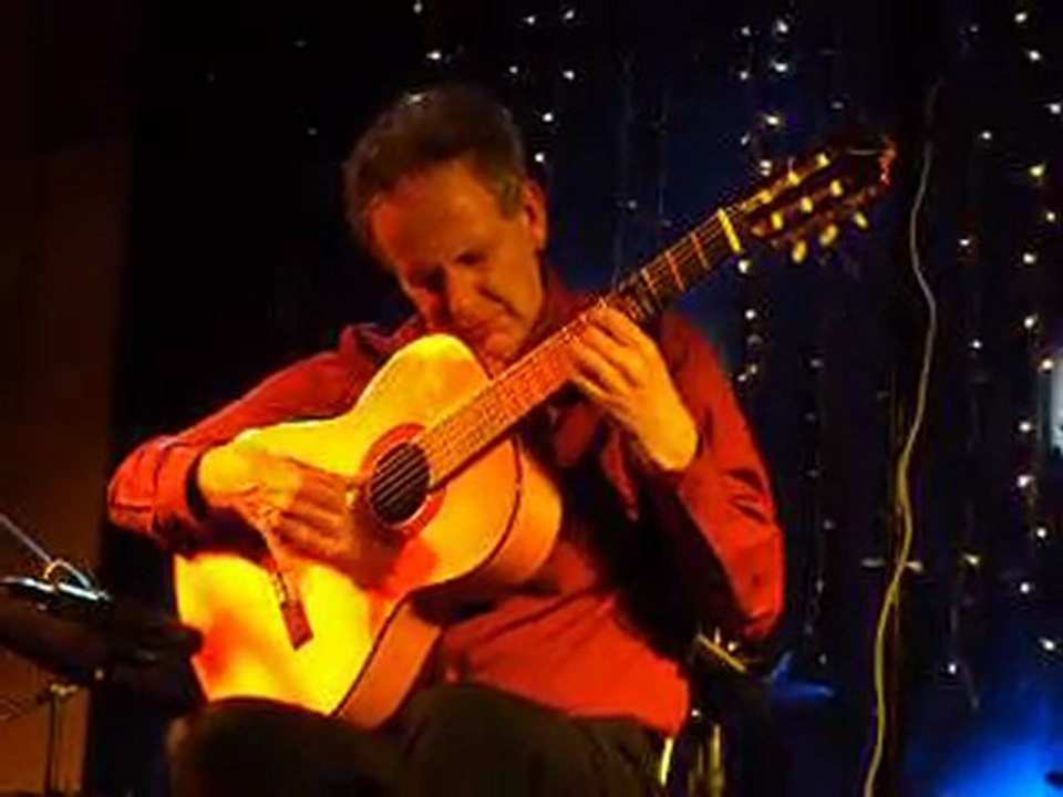 santiago lucas moll. MOV01975. lundi guitare