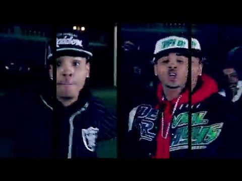 Chris Brown (Feat. Tyga) - Holla At Me