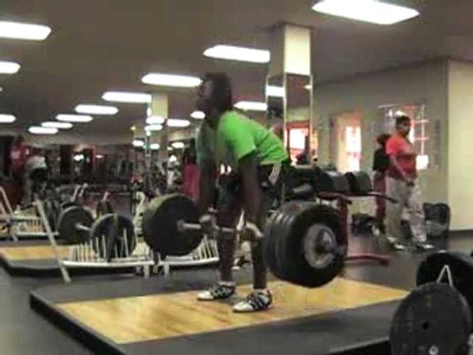 woman Ozie Okolie 160kg Deadlift X 5 reps