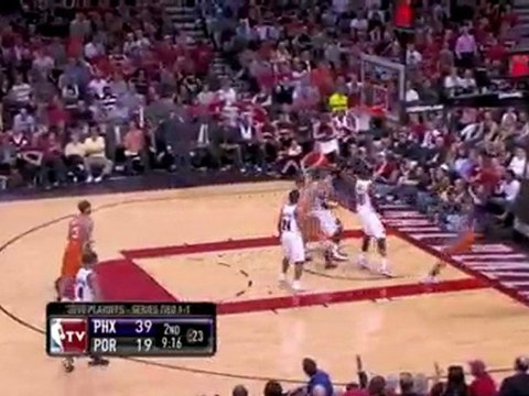 Leandro Barbosa misses the layup but sticks with the play an