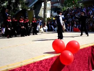 1-E  SINIFI -23 NİSAN GÖSTERİSİ