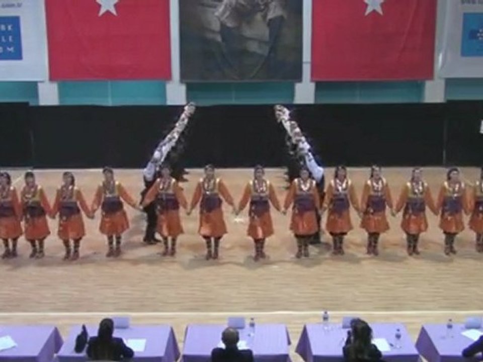 152 - Şampiyonluğu tescil edilmiş muhteşem horon ekibi...