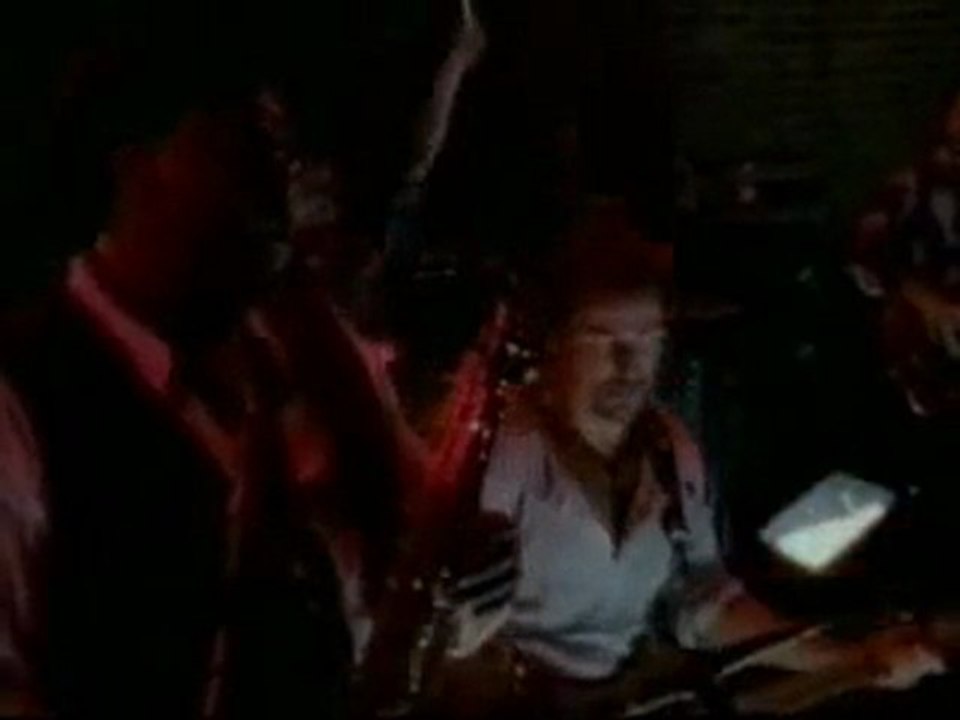 Thunder road ( live 95 tramps )  bruce springsteen