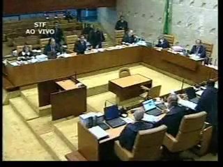 Ministro Joaquim Barbosa Critica Gilmar Mendes por Destruição da Credibilidade da Justiça