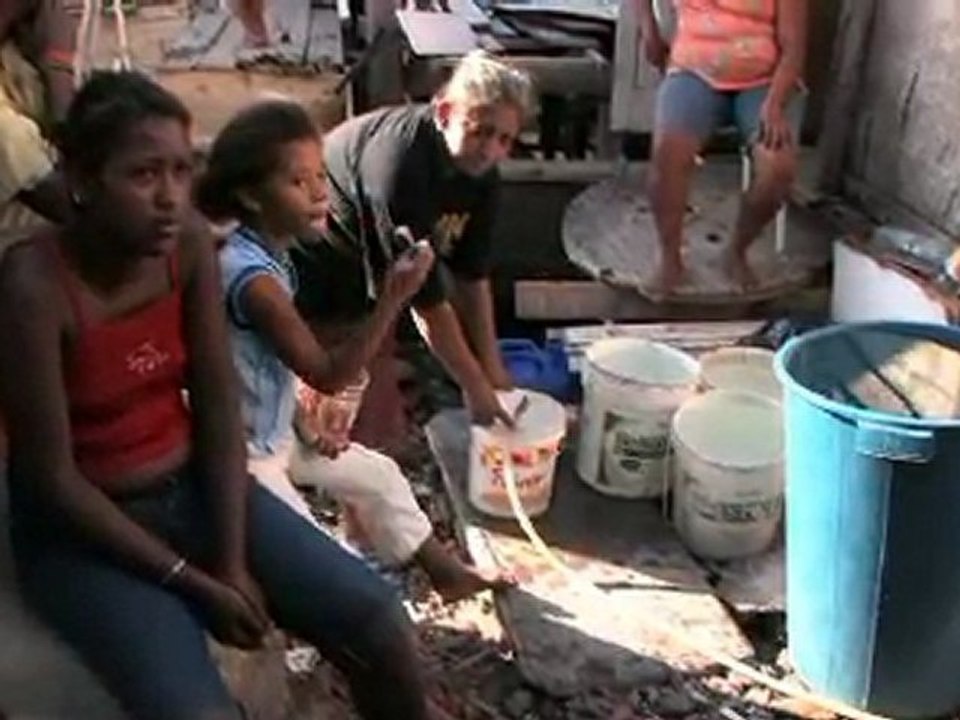 La fin de la pauveté ? - Philippe Diaz -  { bande-annonce }