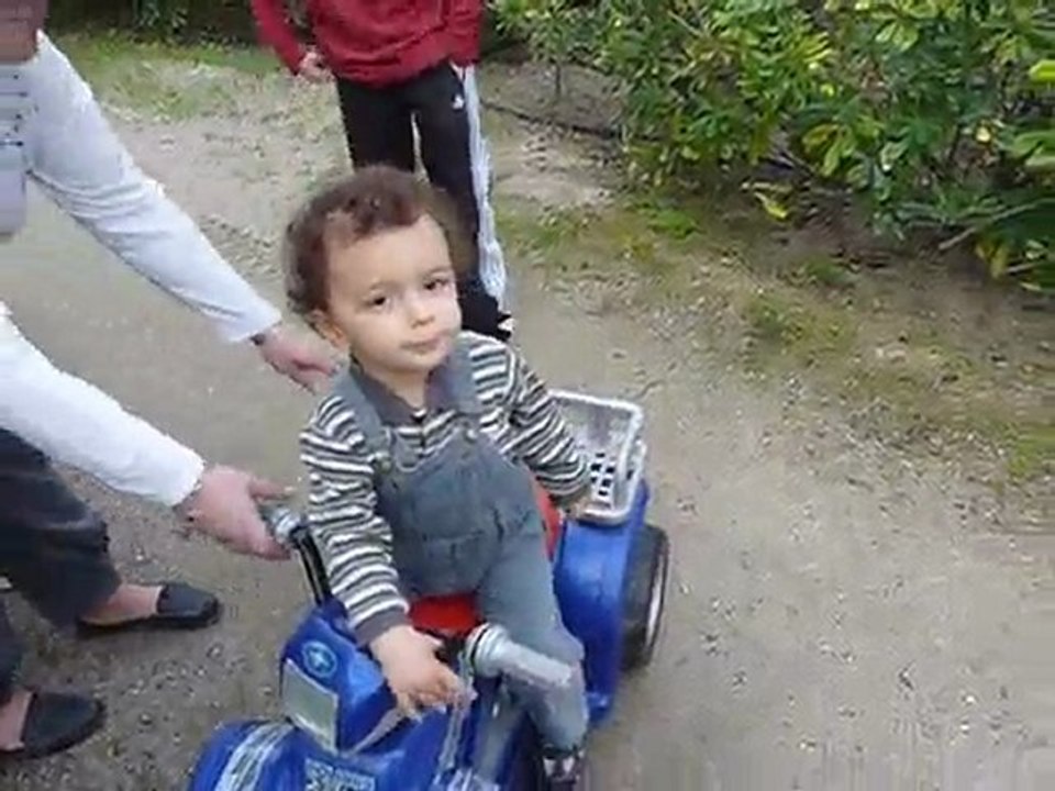 280310JeFaisDuQuadAvecPapa