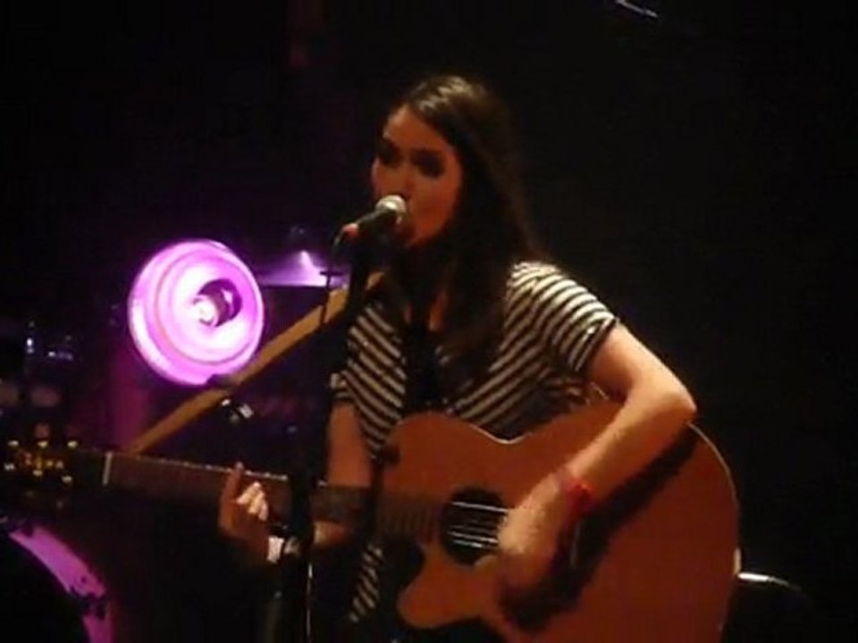 Joyce Jonathan, "Je ne sais Pas", 22.10.10 by Coraline