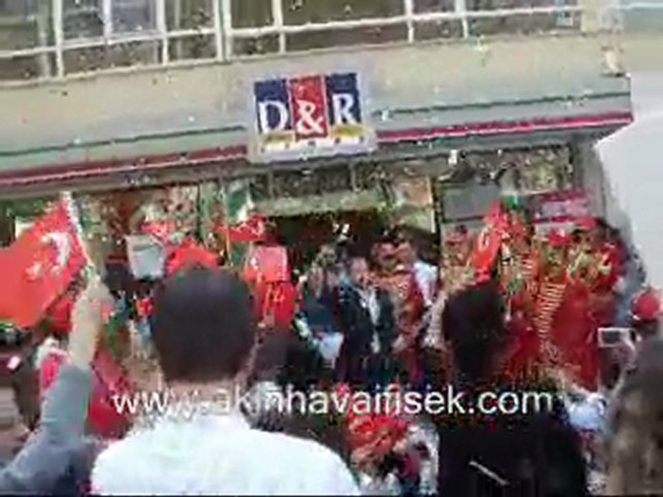 konfeti makinası,D&R 23 nisan şenliği 1