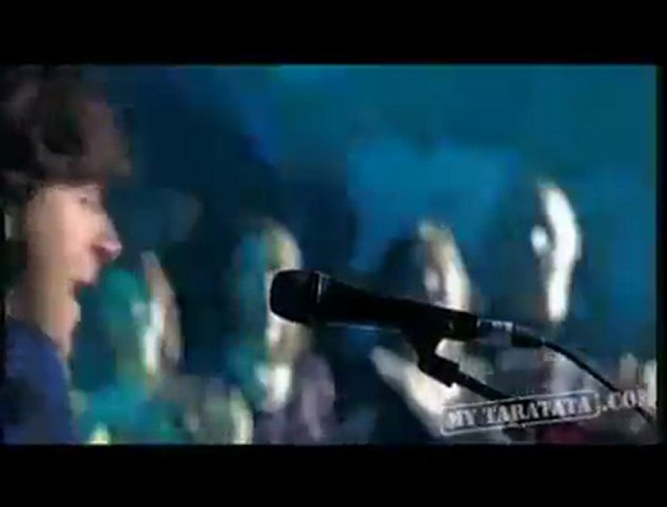 Vampire Weekend - "ça plane pour moi"