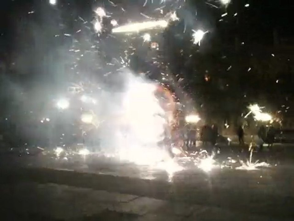 Parvis de Notre-Dame en flammes