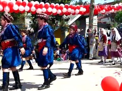 5-E SINIFI 23 NİSAN GÖSTERİSİ