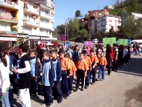 PERŞEMBE KAZANCILI KÖYÜ YALIKÖYDE 23 NİSAN GÖSTERİSİ