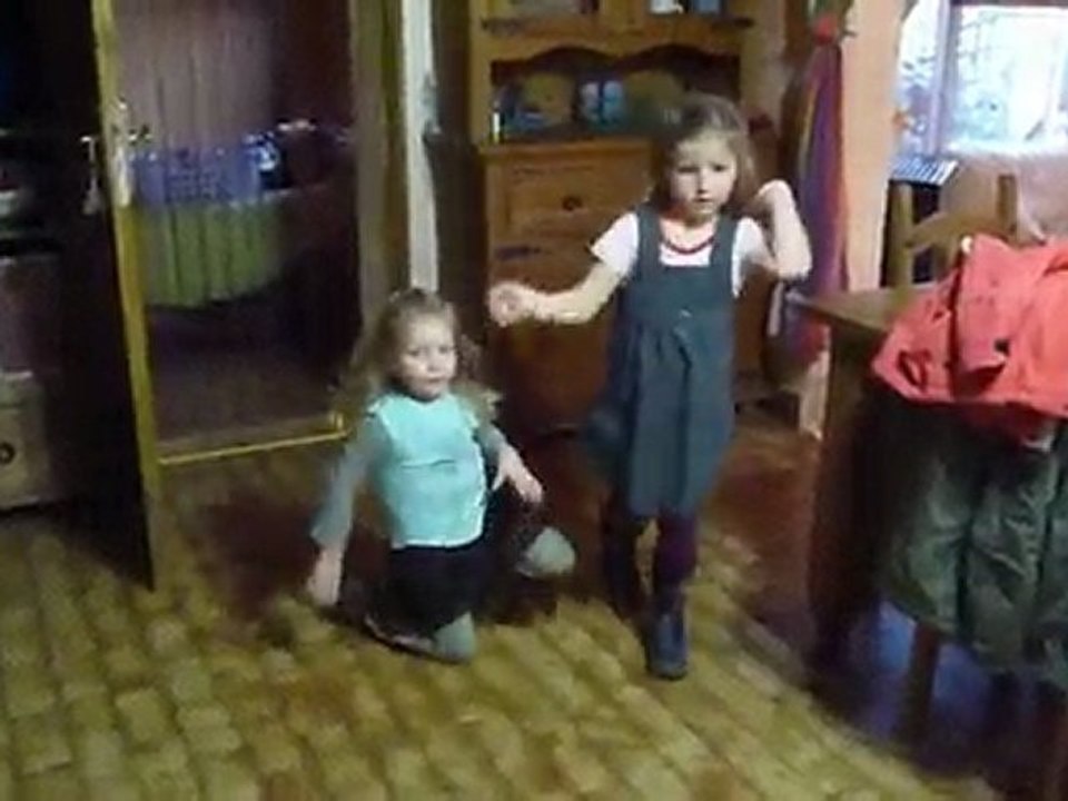 060210 SpectacledeDanseAvecLeonie&Maria (4)