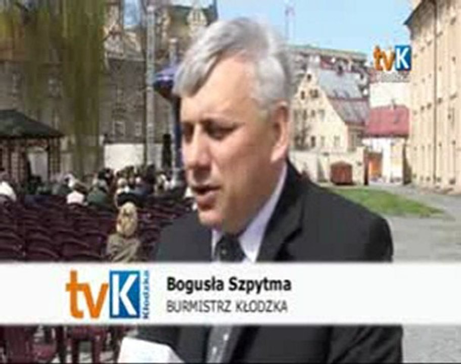 Hołd prezydentowi i ofiarom katastrofy w Smoleńsku