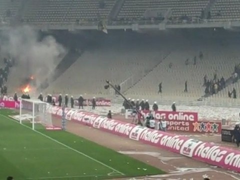 Επεισόδια μετά το τελικό Κυπέλλου hellas online στο ΟΑΚΑ