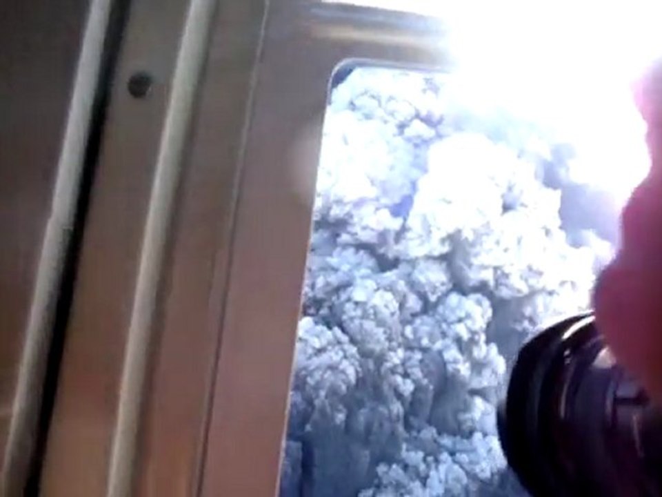 Le volcan Islandais le samedi 17 avril 2010