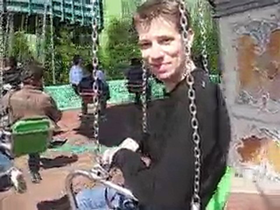 Loic et les chaises volantes - Parc Astérix