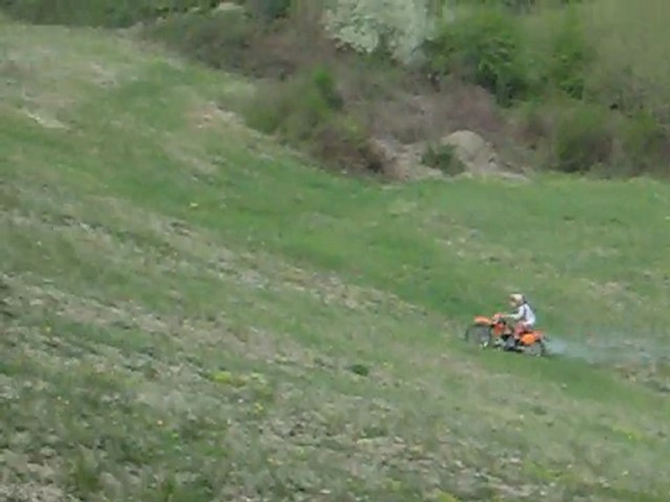 Cracage dans une cuvette KTM et Yamaha