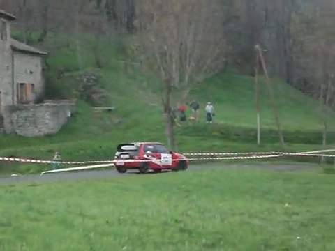 rallye d'annonay 2010 sortie de route du père desbordes