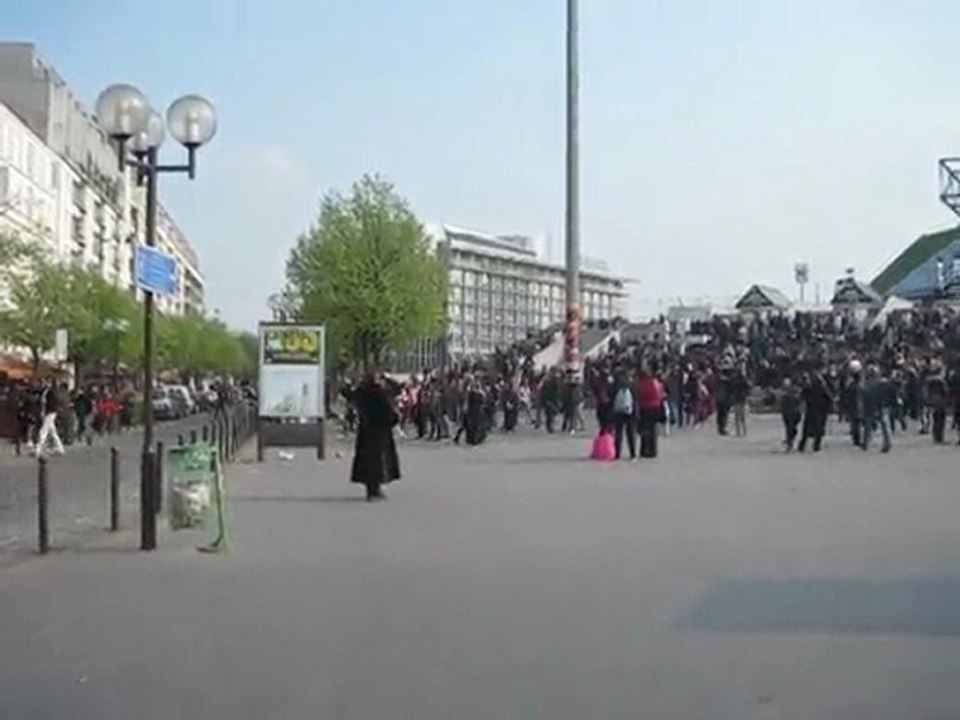 L'arrivée - La foule