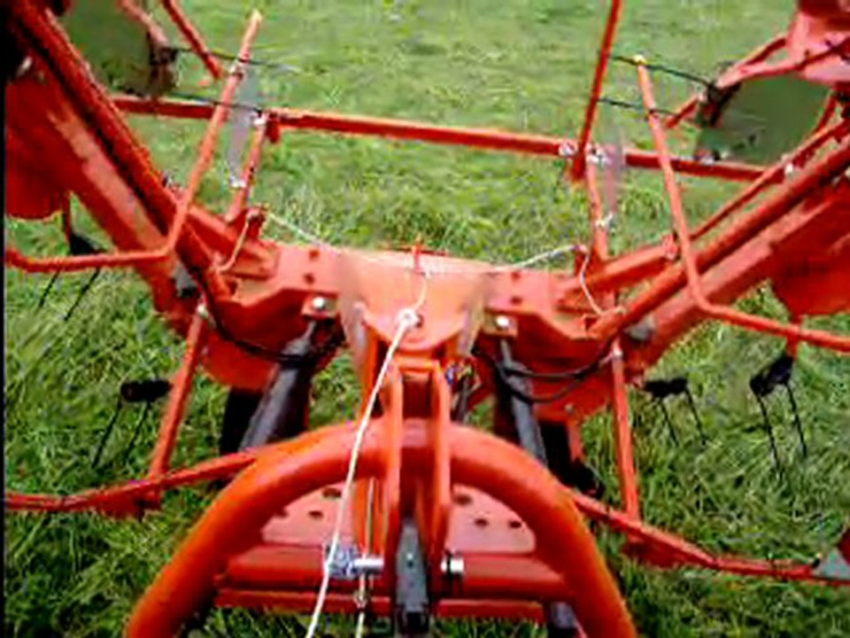 dépliage de la Kuhn 7702