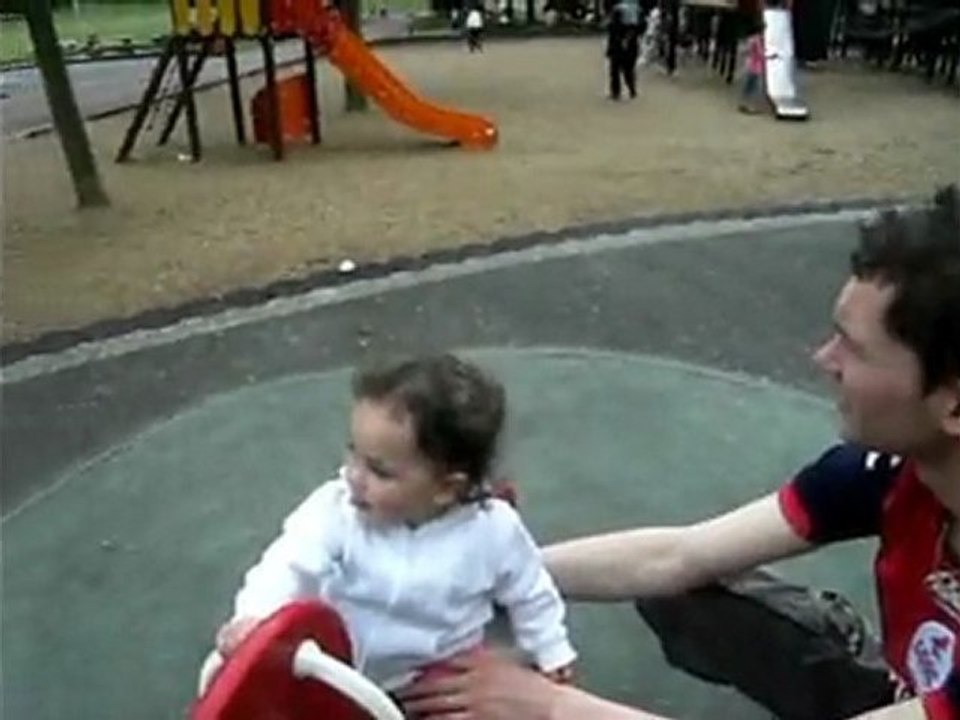 ma alycia o parc avec pa et maman