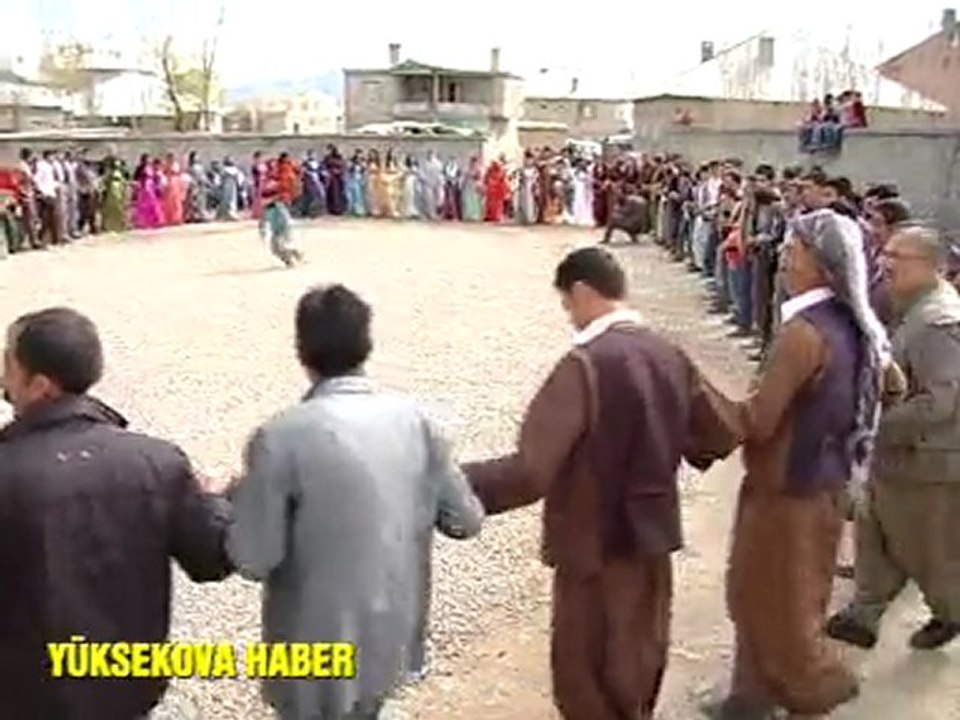 Yüksekova düğünleri 25 Nisan 2010 (1)