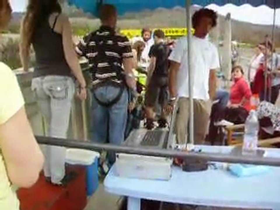 Saut a l'elastique du pont de l'artuby ( 182m )