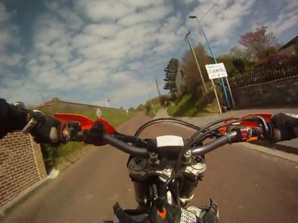 Fin avec tout le monde http://ulrich-off-road.over-blog.com/