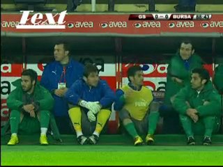 Keita Ne Yapmaya Calisiyor? Topu kendi kalesine atiyor!!!