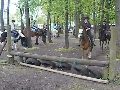 Chloé et Alexia sur le cross