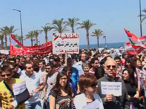 Lebanese march for 'civil marriage, not civil war'