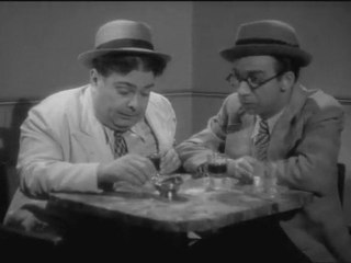 CINEMA PORTUGUÊS - «O PAI TIRANO» - VIDEO 7