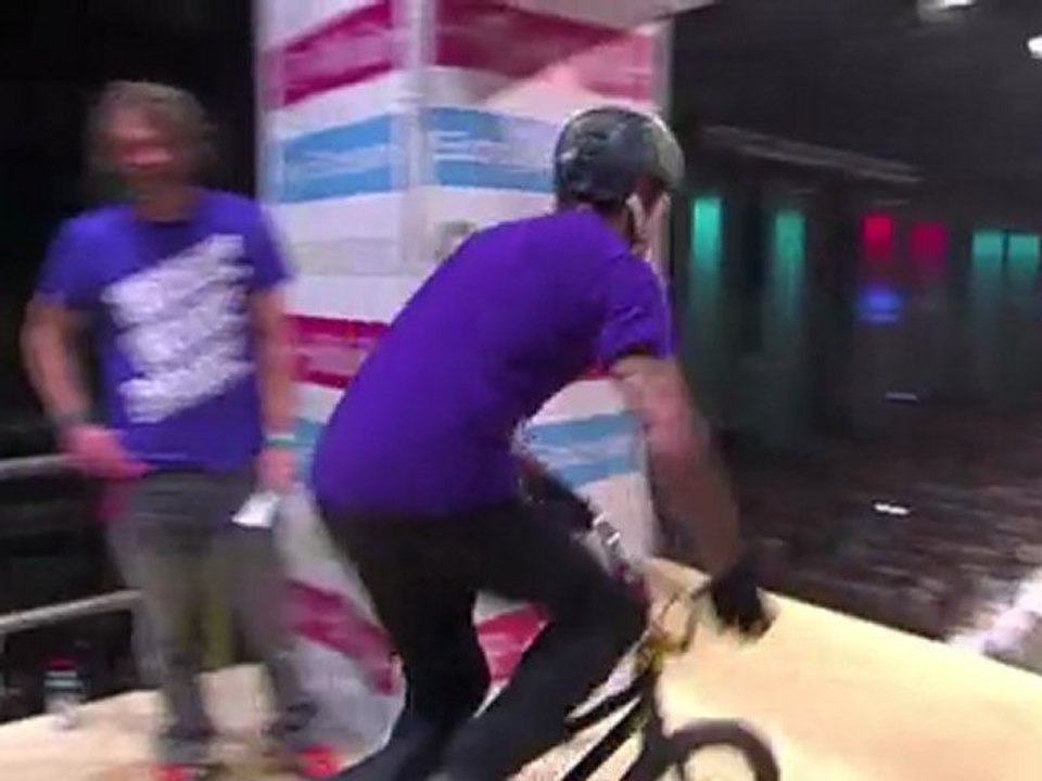 T-Mobile Playgrounds - BMX Dirt 4th Patrick Guimez