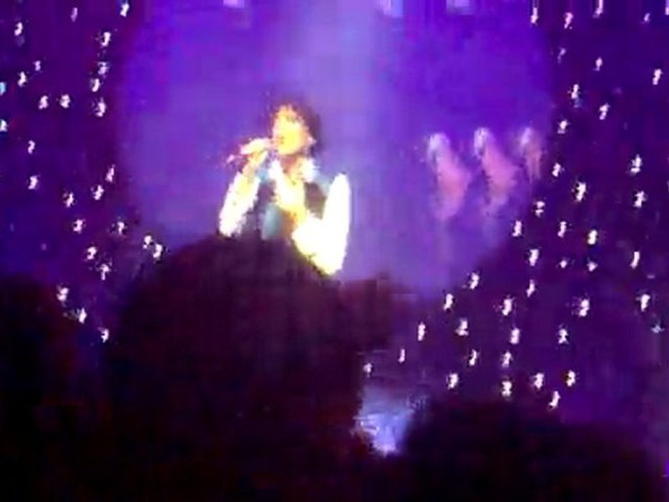 Mika - Any other world - dôme de Marseille le 23.04.10