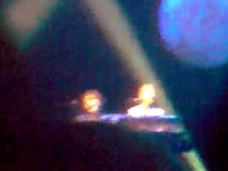 Mika - Billy brown - dôme de Marseille le 23.04.10