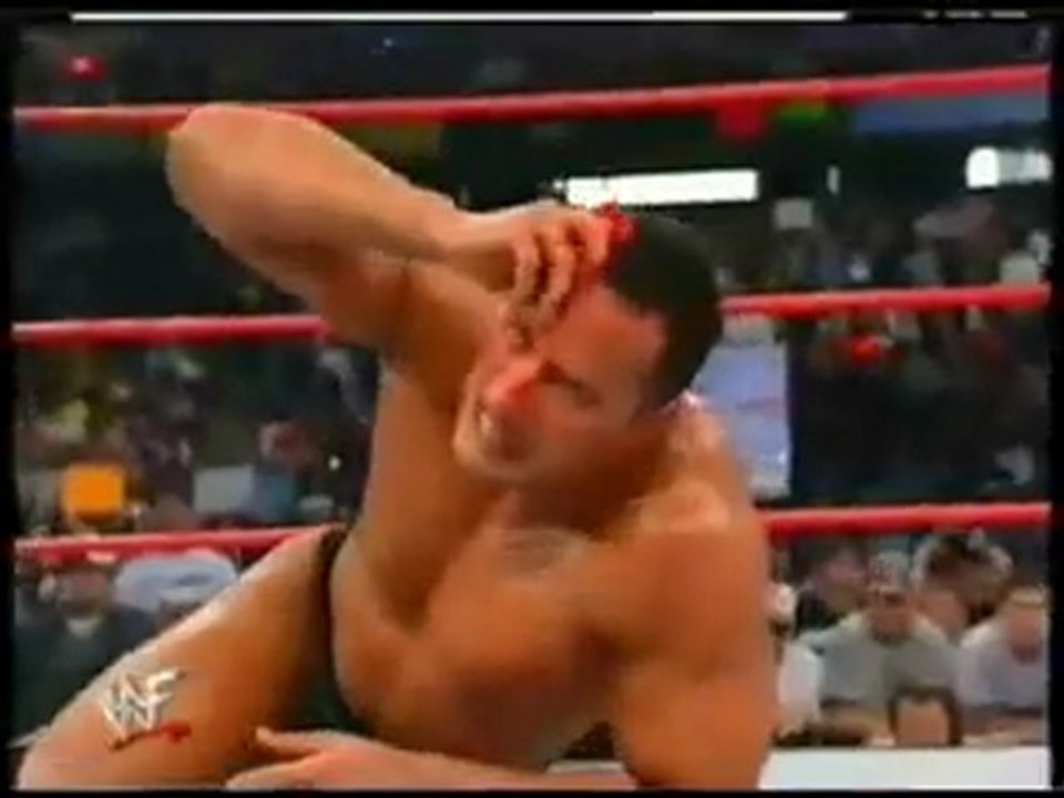 Kurt Angle gagne son premier titre de champion du monde