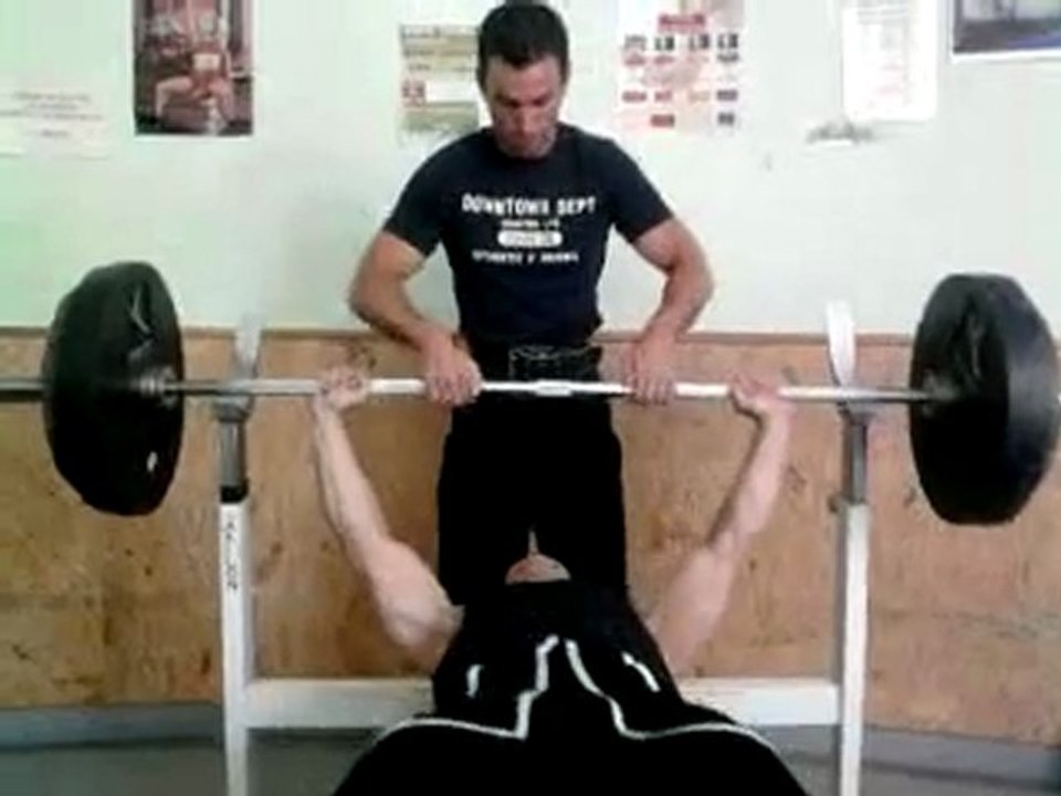 developpe couche 140 kg