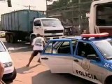 Rio de Janeiro: figuraccia della polizia locale