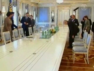 Украинский президент заявил, что Киеву нужны средства