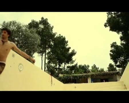 Tomawak in da pool - 1 min .... by Eric Ramal