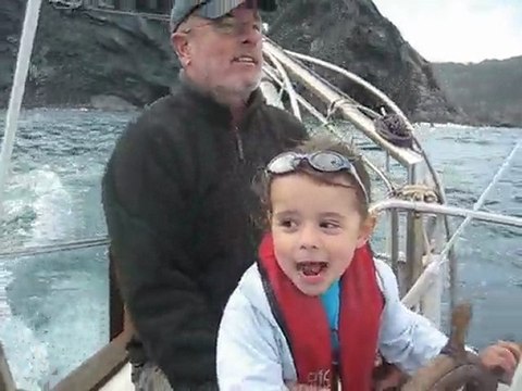 elsa conduit le bateau