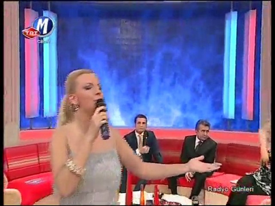 Ayşe İnak Ekiz-Böyle Mi Esecekti Son Günümde Bu Rüzgar