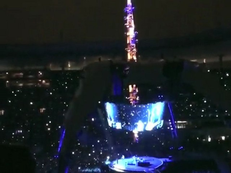 U2 - One - Live in Paris Stade de France (11-07-2009)
