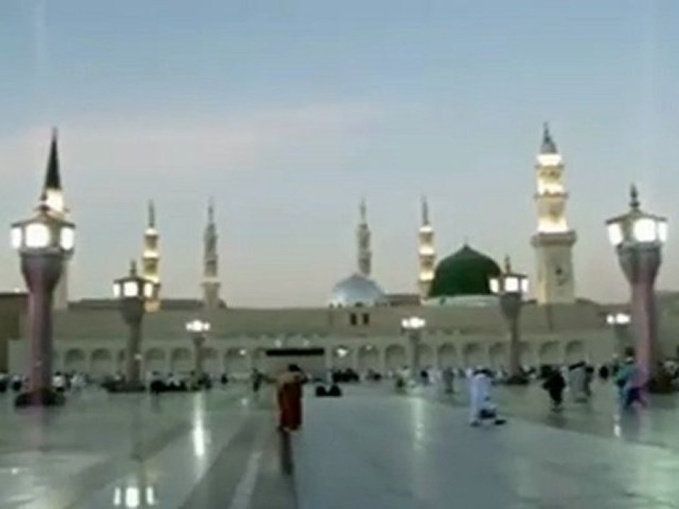 Islamic madih . ( مدينة - مُحِبُكِ قد وصل  )