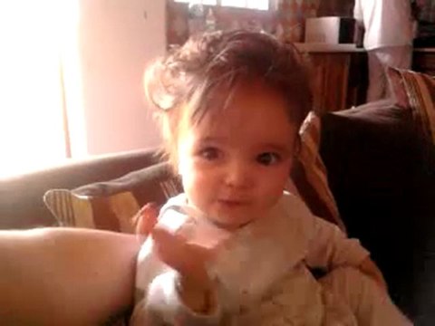 Leandro fait les marionnettes