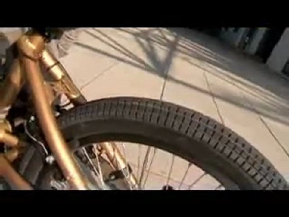 Pour faire du street et du park en BMX: Wipe b'Twin