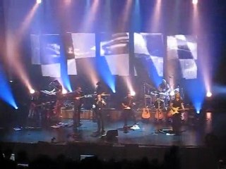 Life is a highway chanté par Roch Voisine