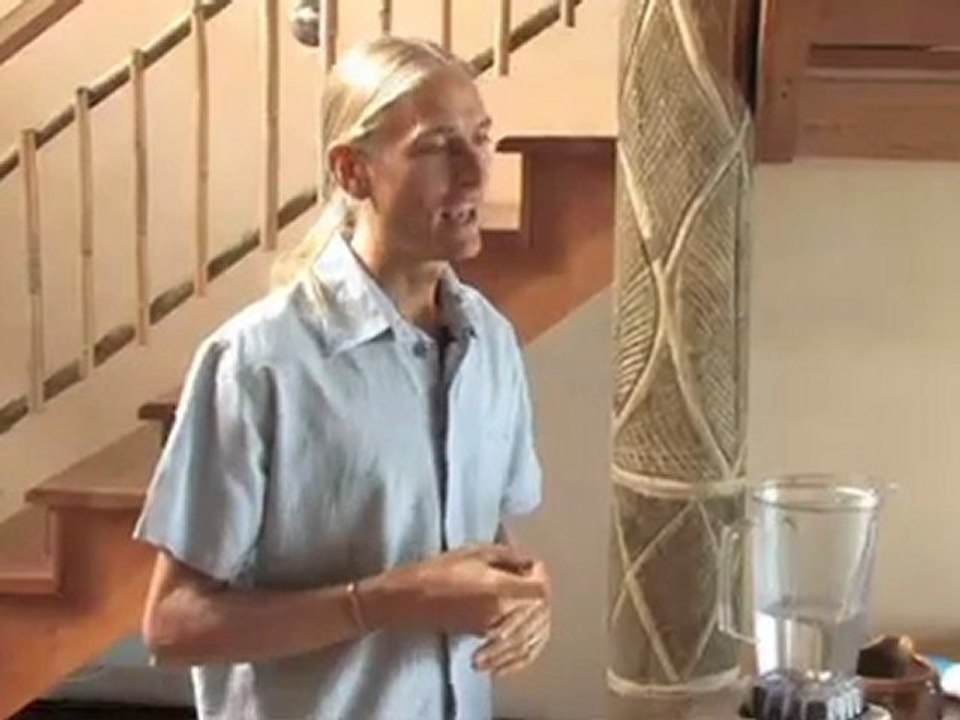 Manna: Superfoods: Make your own seed & nut milks